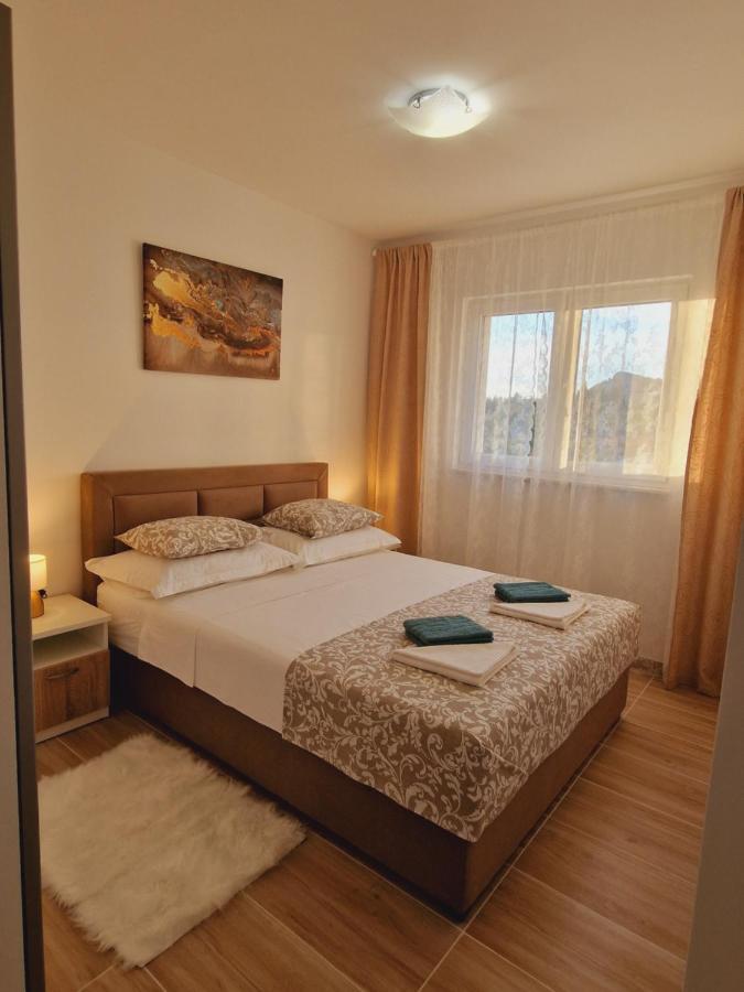 Apartments Duje Toni Makarska Bagian luar foto